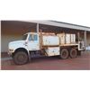Image 2 : 1997 International Service Truck, Fuel Truck, Not Licensed to Drive on Public Roads