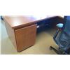 Image 8 : U-Shape 4-Piece Desk Ensemble w/Chair (contents of desk not included). U-Shape 4-Piece Desk Ensemble