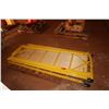 Image 1 : Contents of Pallet: Yellow Scaffolding