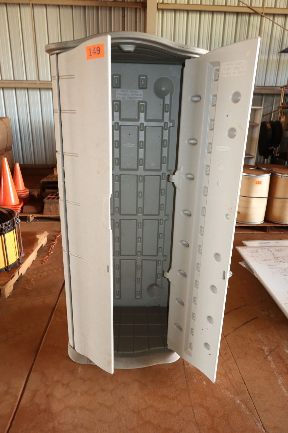 Tall Rubbermaid Storage Cabinet, Approx. 5 1/2 Ft Tall - Oahu Auctions