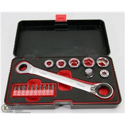 NEW RATCHET WRENCH WITH SOCKET AND BITS