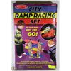 Image 1 : MELISSA & DOUG CITY RAMP RACING SET