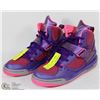 Image 1 : GIRLS AIR JORDANS SIZE 6.5