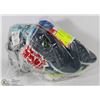 Image 1 : BAG OF KIDS RUNNERS AND OILERS SLIPPERS