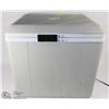 Image 1 : KOOLATRON PLUG IN COOLER WITH WALL PLUG