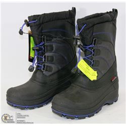 BRAND NEW BLUE  AND BLACK WINTER BOOTS SIZE 7
