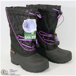 BRAND NEW PURPLE AND BLACK WINTER BOOTS SIZE 11