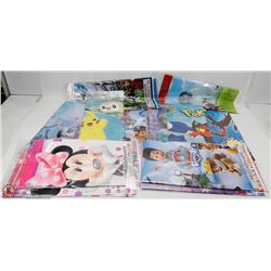 LOT OF 15 ASSORTED NEW TABLECLOTHS, MOSTLY