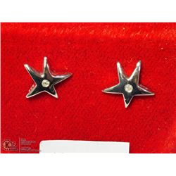 16) SILVER STAR SHAPED STUD EARRINGS W/ GEMSTONE