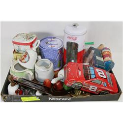 FLAT OF VINTAGE HOME DÉCOR ITEMS