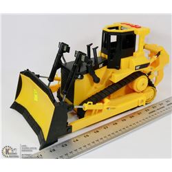 CATERPILLAR BULL DOZER TOY WITH LIGHTS