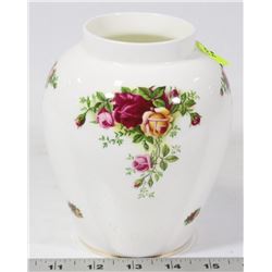 ROYAL ALBERT OLD COUNTRY ROSES VASE