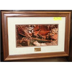 VINTAGE 1999 "ALL PAW'S ON