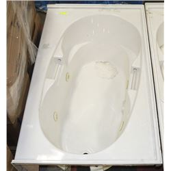JETTED SOAKER BATHTUB
