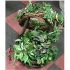 Image 1 : SILK DECORATIVE WREATH WITH SILK PLANT IN WOOD