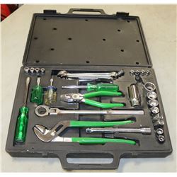 31 PC WRENCH AND TOOL SET