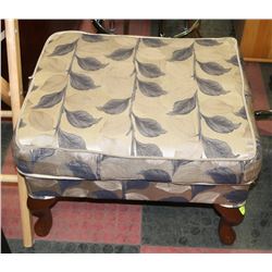 QUEEN ANNE FOOT STOOL