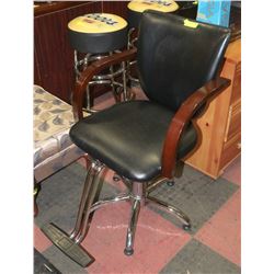 HAIR DRESSERS CHAIR