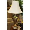Image 1 : LAMP WITH SHADE