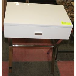 WHITE SIDE TABLE