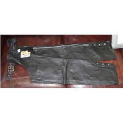 MENS SIZE MEDIUM LEATHER MOTORCYLCE CHAPS