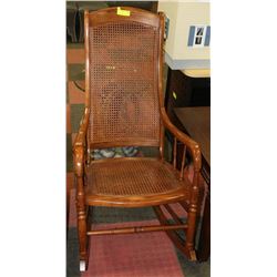 ROCKING CHAIR