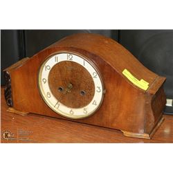MANTLE CLOCK BRUNOTT WITH KEY.