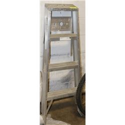 4FT ALUMINUM LADDER