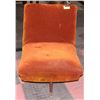 Image 1 : BROWN VINTAGE CHAIR