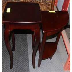 2 SMALL SIDE TABLES 1 SQUARE , 1 CORNER