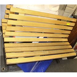 ON CHOICE: BENCH STEEL FRAME WITH WOOD SEATING