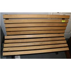 ON CHOICE: BENCH STEEL FRAME WITH WOOD SEATING