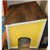 Image 1 : WOOD DOG HOUSE 27"X38"X34"H.