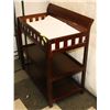 Image 1 : BABY CHANGE TABLE