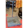 Image 1 : WAREHOUSE CART