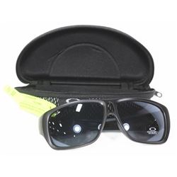 PAIR OF BLACK OAKLEY SUNGLASSES WITH CASE,