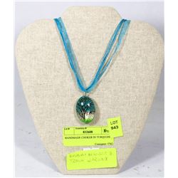 HANDMADE CHOKER IN TURQUOISE
