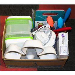 BOX OF KITCHEN WARE