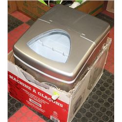 CHEF MASTER PORTABLE ICE MAKER, MAKES 3 DIFFERENT