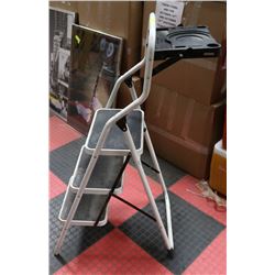 3-STEP HOUSEHOLD STEPLADDER-50"