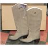 Image 1 : NEW GENUINE 1976 GENUINE SUEDE BOOTS SIZE 11