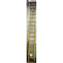 32FT FEATHERLITE EXTENSION LADDER