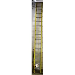 32FT FEATHERLITE EXTENSION LADDER