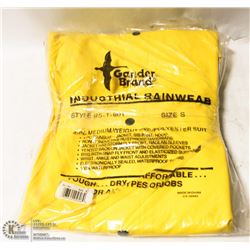 LOT OF 2 GANDER BRAND INDUSTRIAL RAIN WEAR SIZE S
