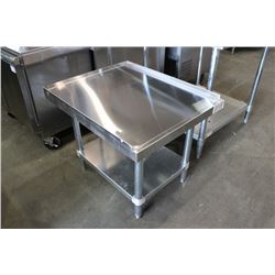 HD EQUIPMENT STAND 24"W X 30"D X 24"