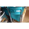Image 1 : 4 FOLDING CHAIRS