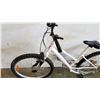 Image 3 : WHITE NO NAME BIKE
