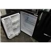 Image 2 : BLACK DANBY BAR FRIDGE