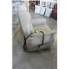 Image 2 : UPHOLSTERED ELECTRIC RECLINER