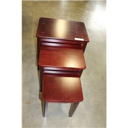 NESTING END TABLE SET